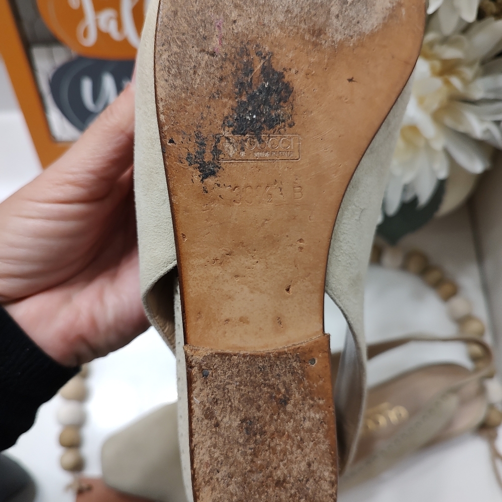 Gucci Cream and Black Mules with Rounded Toe - Picture 10 of 10